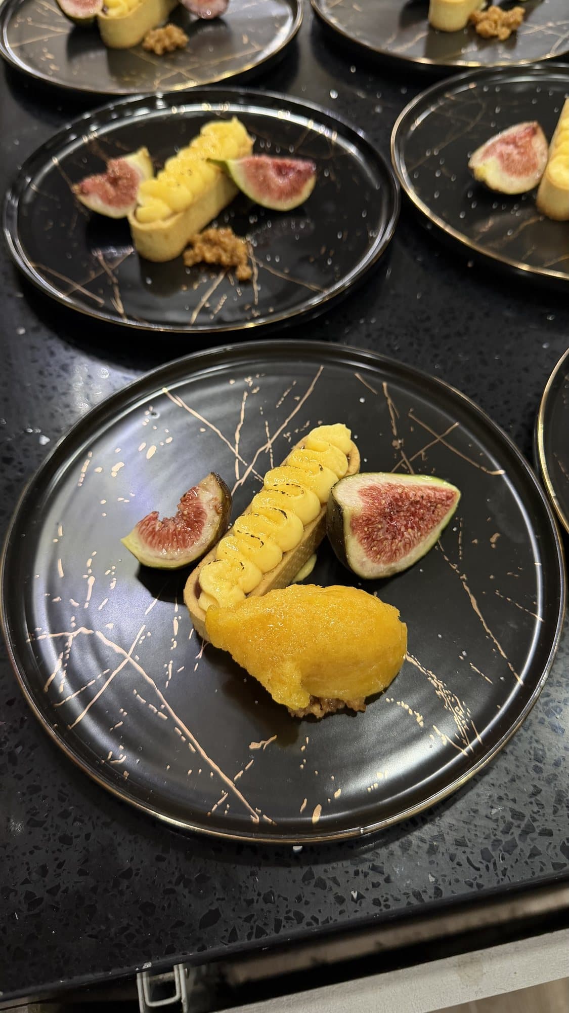 Tartaleta con higos frescos y sorbete
